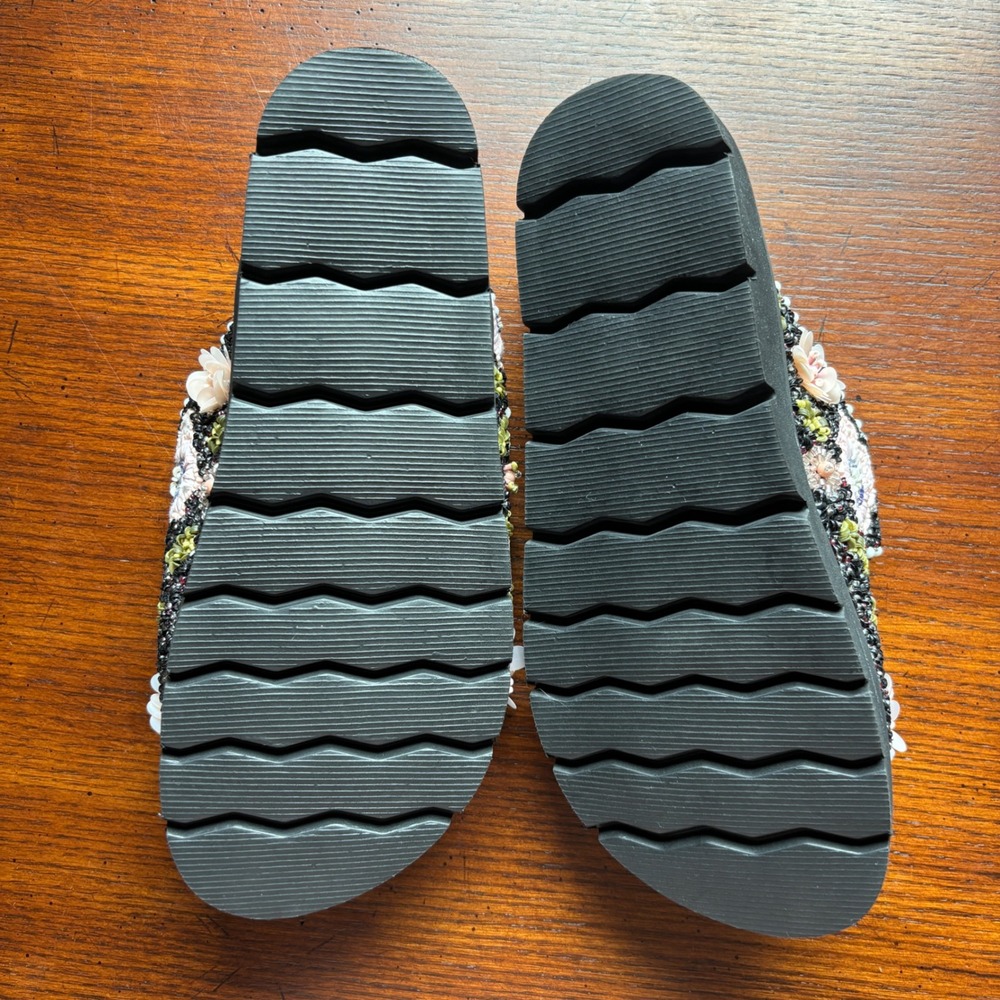 House of Harlow 1960 Women's Romantic Black Beaded Floral Buckle Slide Sandals 8 - Picture 9 of 12